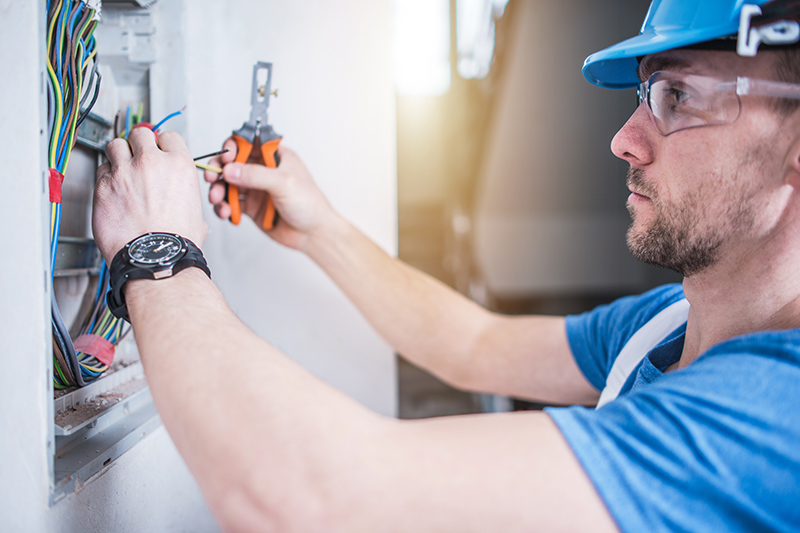 Electrician Qualifications in Reading Berkshire